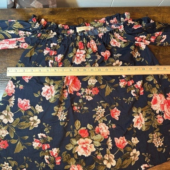 Eldridge Navy and Pink Floral Ruffle Sleeve Medium Shirt - Picture 7 of 12